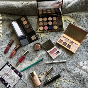 Bundle of new/used (cleaned and sanitized) palettes and assorted beauty products